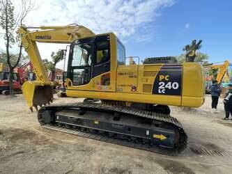 Image for EXCAVATORS 2022 Komatsu PC240-8