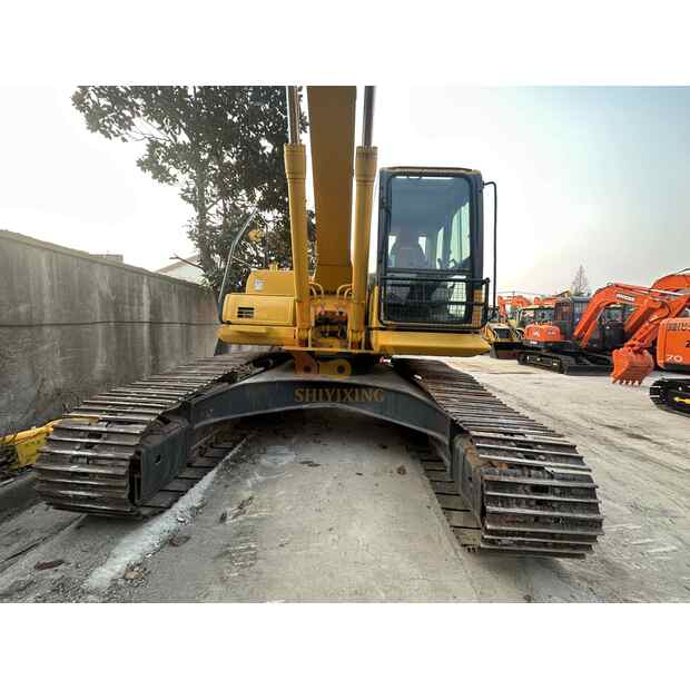 2022 Komatsu PC240-8-41692935