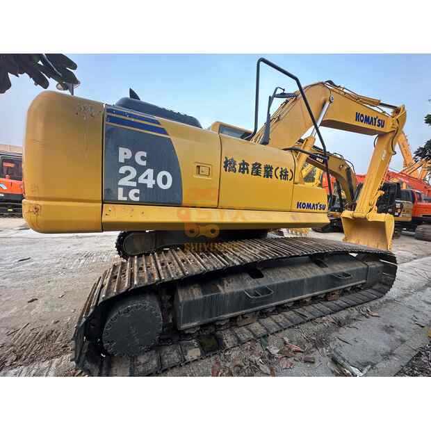 2022 Komatsu PC240-8-41692941