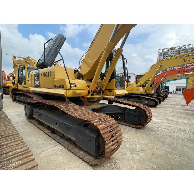 2021 Komatsu PC270-41692982