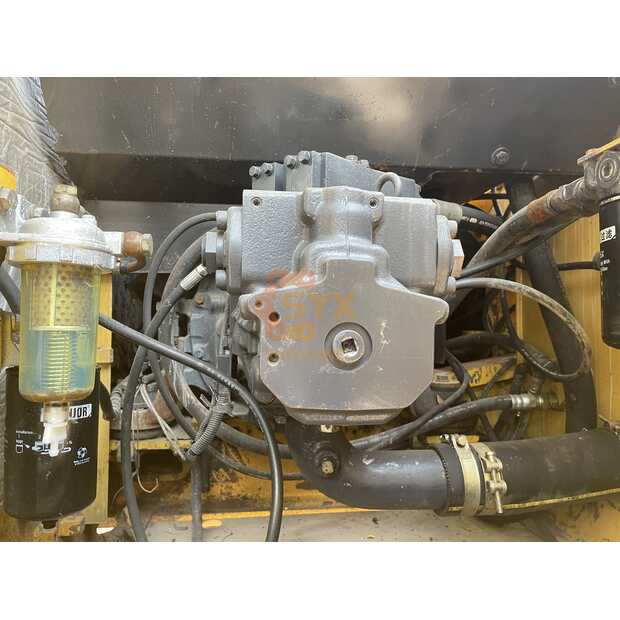 2022 Komatsu PC270-41693072