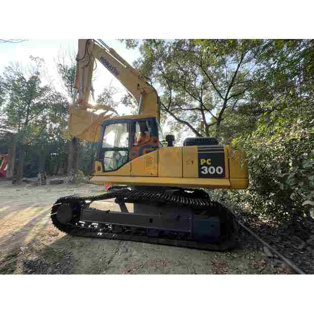 2022 Komatsu PC300-41693098