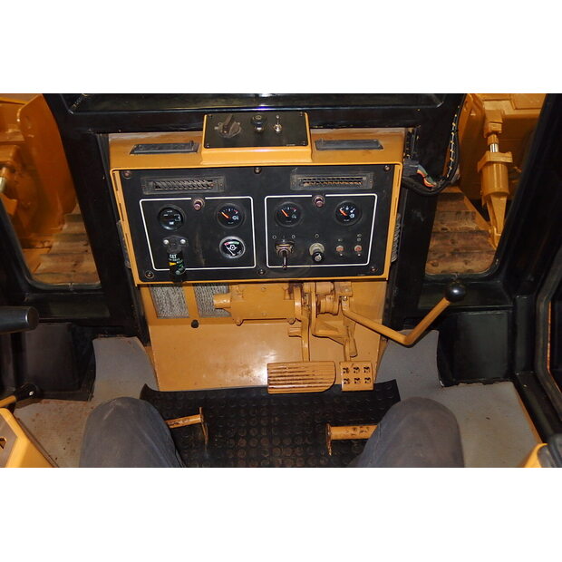 2004 CATERILLAR D6G-41693112