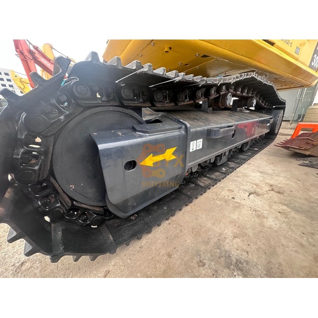 2023 Komatsu PC300-8-41693126
