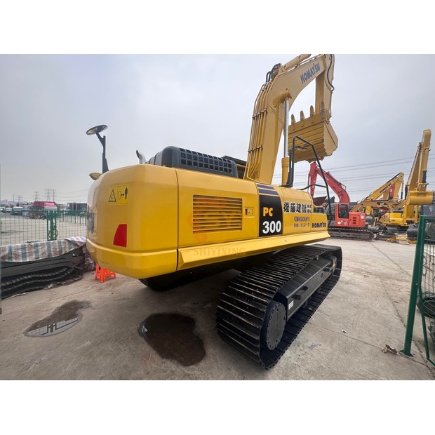2023 Komatsu PC300-8-41693133