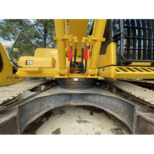 2021 Komatsu PC360-41693328