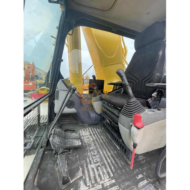 2023 Komatsu PC400-8R-41693420