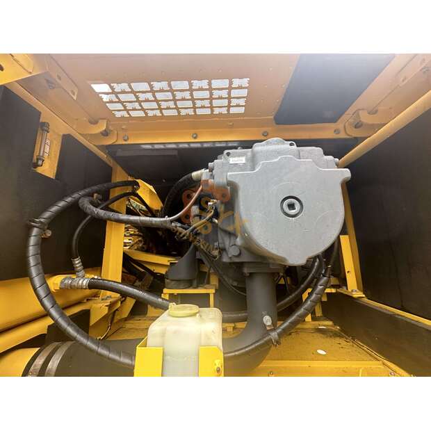 2023 Komatsu PC400-8R-41693436