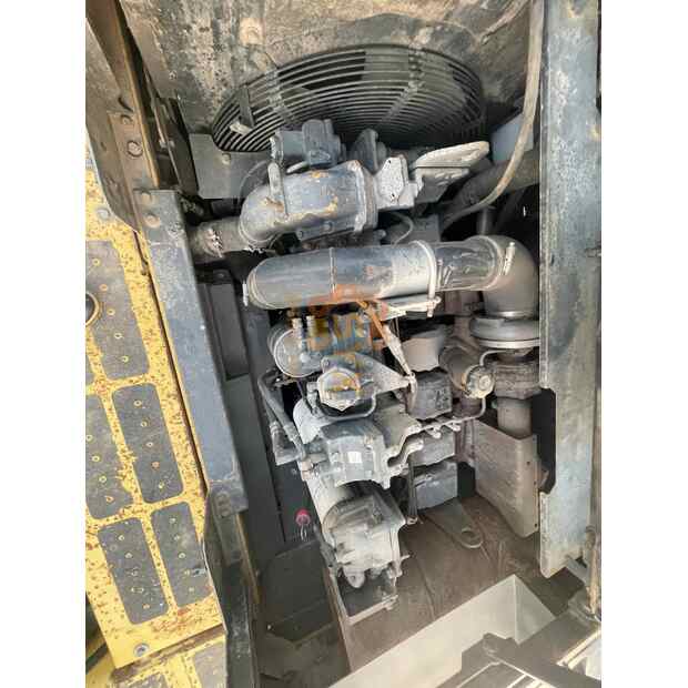 2021 Komatsu PC400-8R-41693464