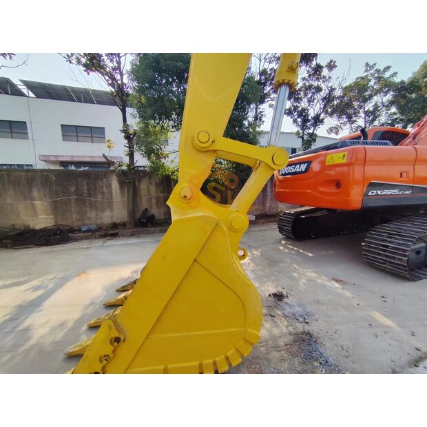 2023 Komatsu PC400-8R-41693474
