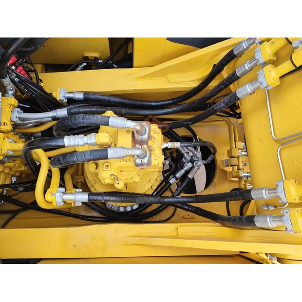 2023 Komatsu PC400-8R-41693476