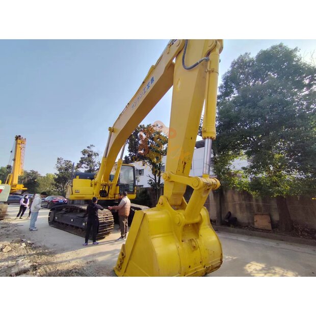 2023 Komatsu PC400-8R-41693478