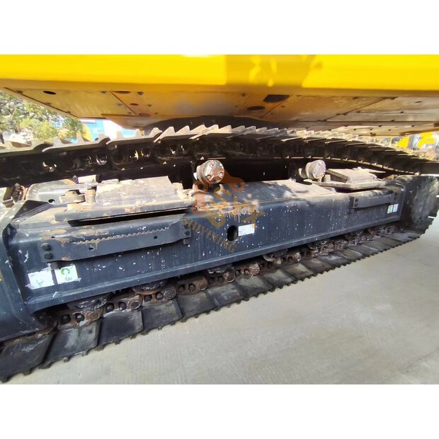 2023 Komatsu PC400-8R-41693479