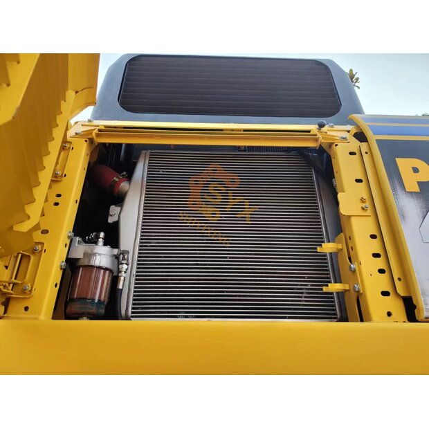 2023 Komatsu PC400-8R-41693484