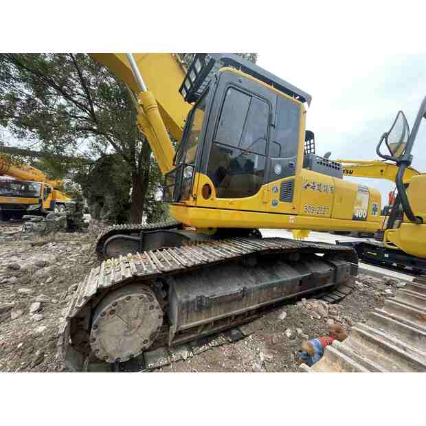 2022 Komatsu PC400-8R-41693486