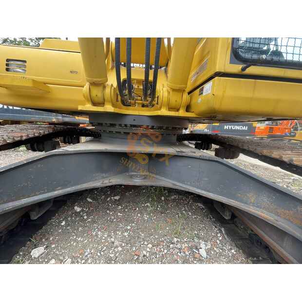 2022 Komatsu PC400-8R-41693531