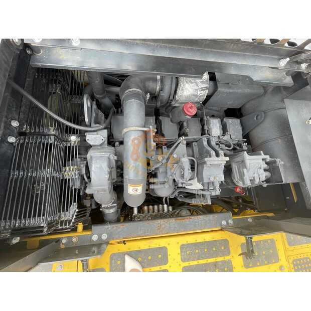 2022 Komatsu PC400-8R-41693533