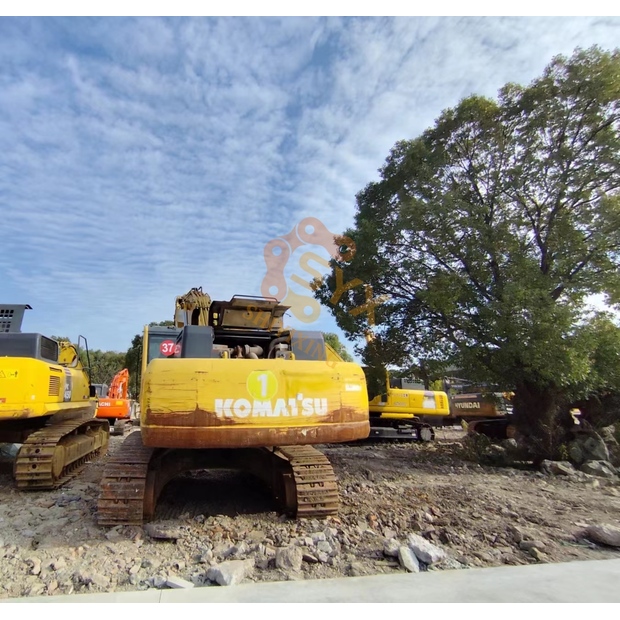 2023 Komatsu PC400LC-8R-41693538
