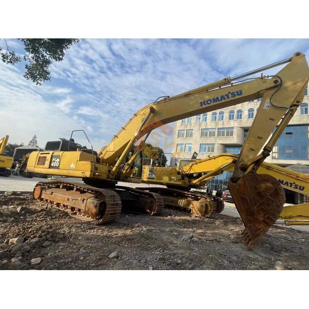 2023 Komatsu PC400LC-8R-41693543