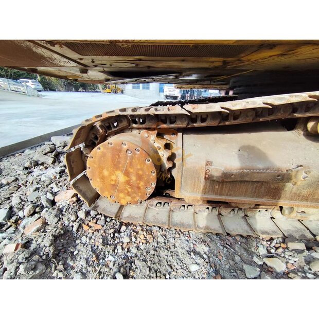2023 Komatsu PC400LC-8R-41693550