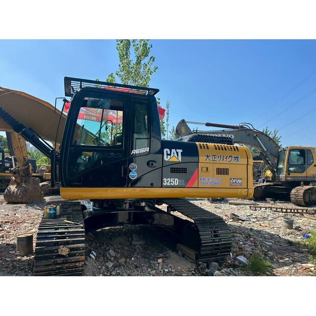 2023 Caterpillar 325D2L-41693675