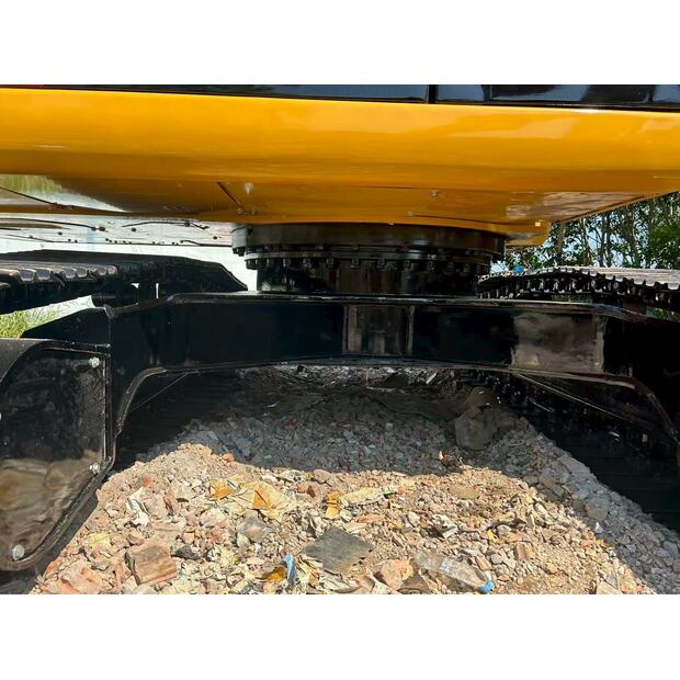 2023 Caterpillar 325D2L-41693678