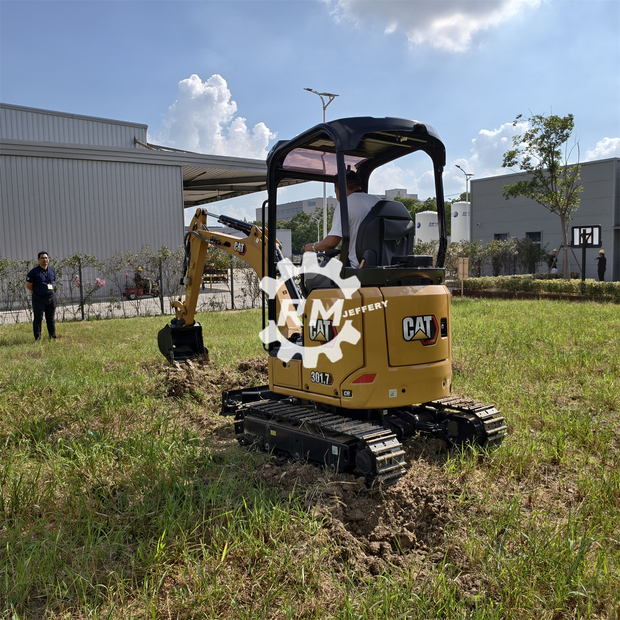 2025 Caterpillar 301.7-41693904