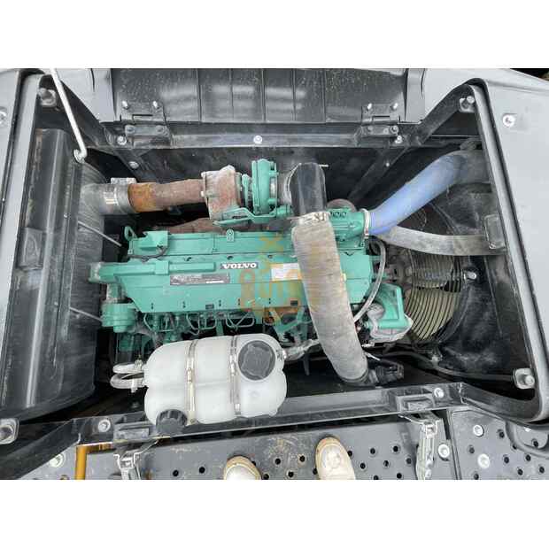 2022 Volvo EC240B-41693945