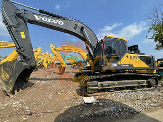 صورة ل حفارات مجنزرة 2022 فولفو EC290BLC