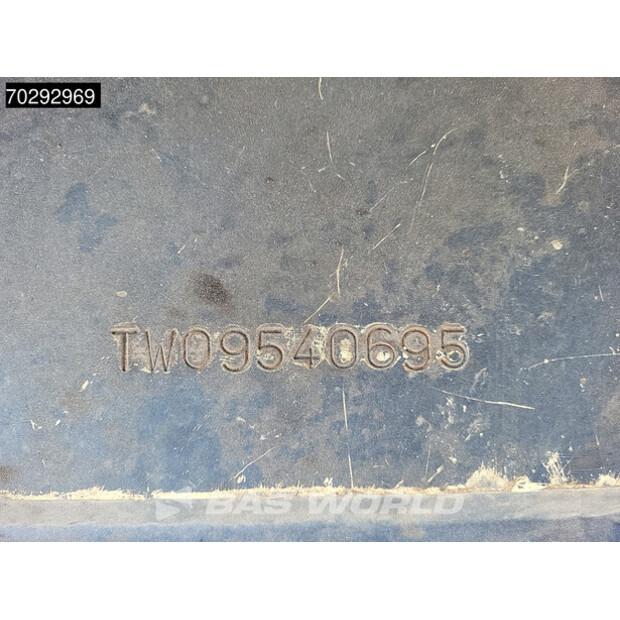 2020 شيف TW95-41694856