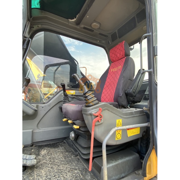 2022 Volvo EC240BLC-41694945