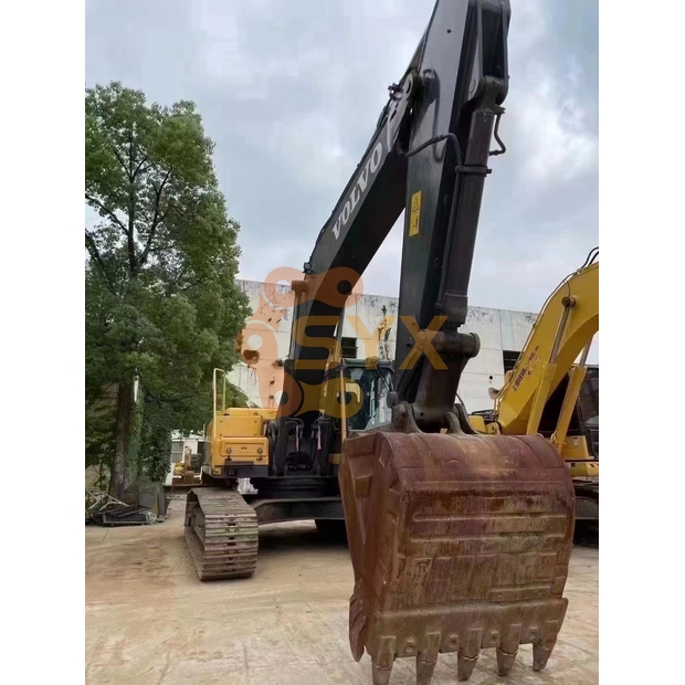 2022 Volvo EC240B-41694990