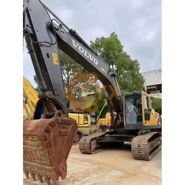 2022 Volvo EC240B-41694994