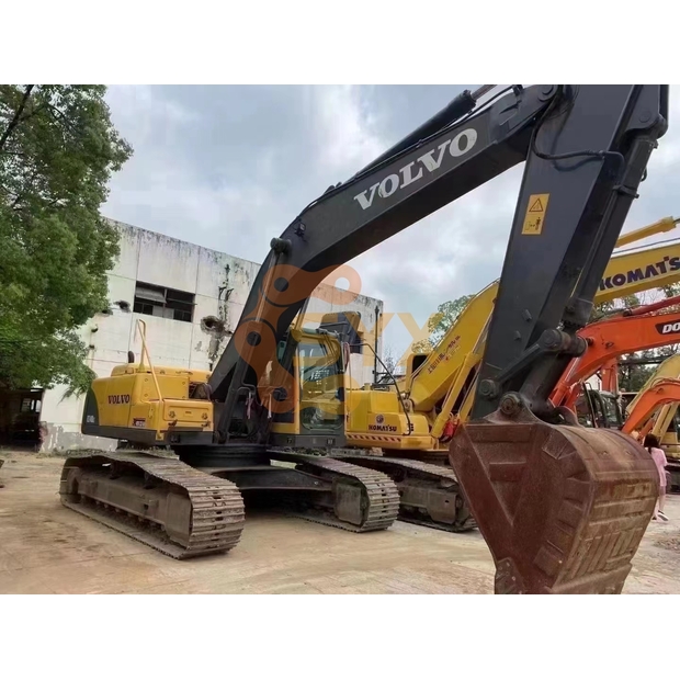 2022 Volvo EC240B-41694995