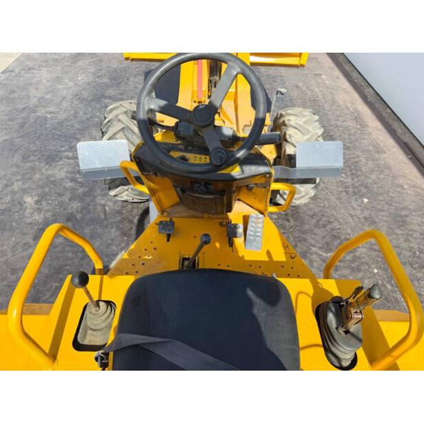 2011 ثوايتس 6T-41695168