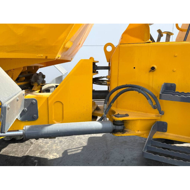 2011 ثوايتس 6T-41695172