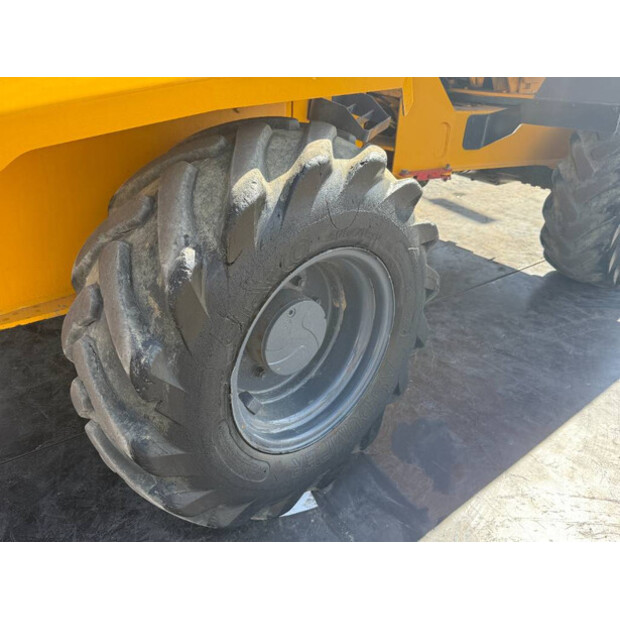 2011 ثوايتس 6T-41695174