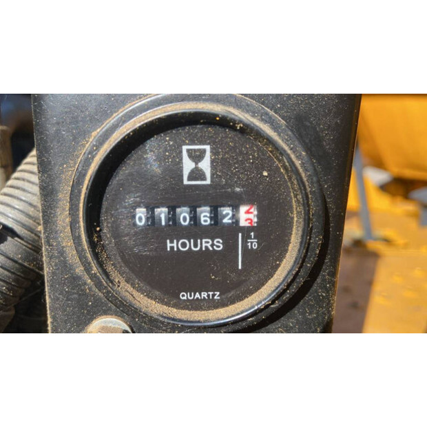 2011 ثوايتس 6T-41695180