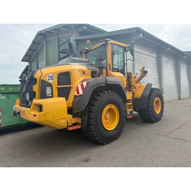 2021 فولفو L110H-41702775