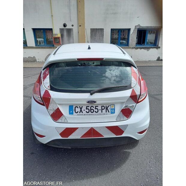 2013 Ford Trend-41707975