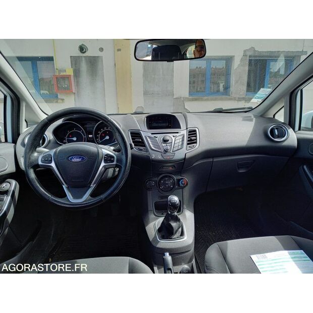 2013 Ford Trend-41707978
