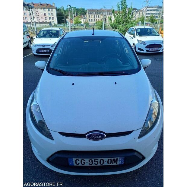 2012 Ford Trend-41708033