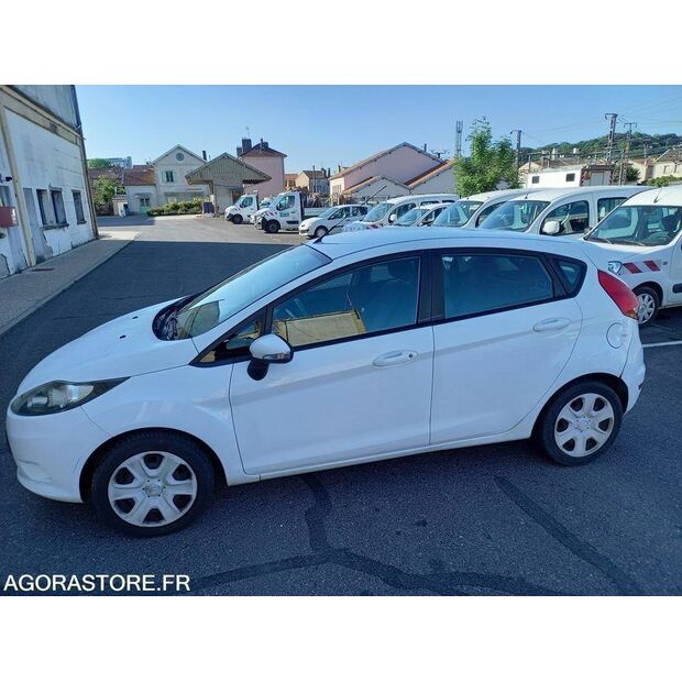 2012 Ford Trend-41708133