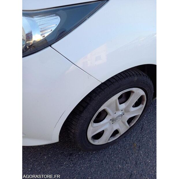 2012 Ford Trend-41708135