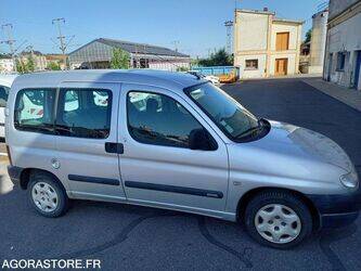 صورة ل سيارات 2002 سيتروين BERLINGO للبيع في فرنسا