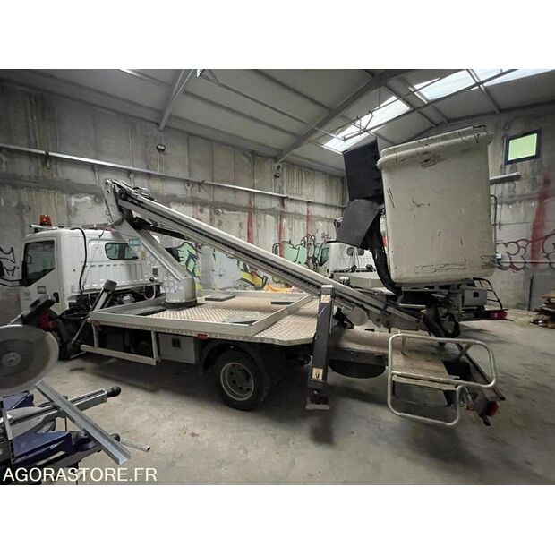 NISSAN Cabstar-41708293