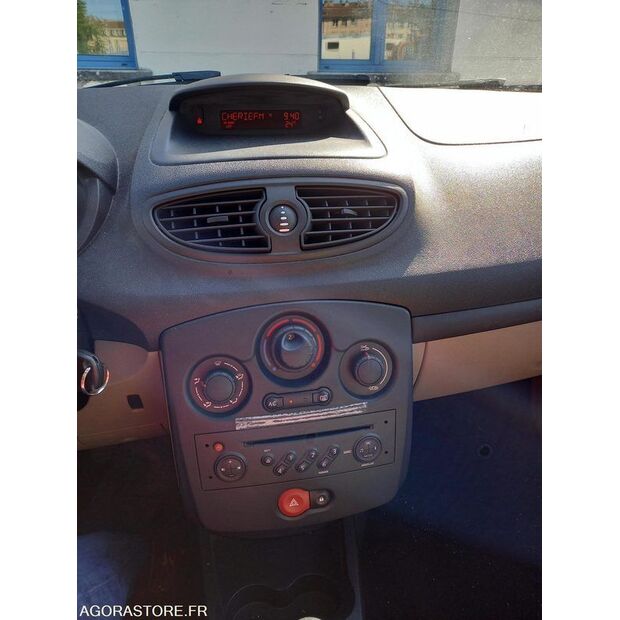2007 Renault Clio-41708445