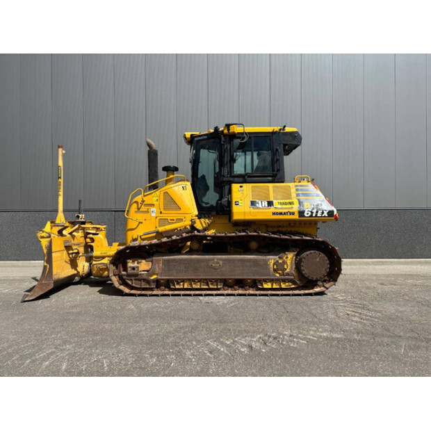 2018 كوماتسو D61EX-24-41708900
