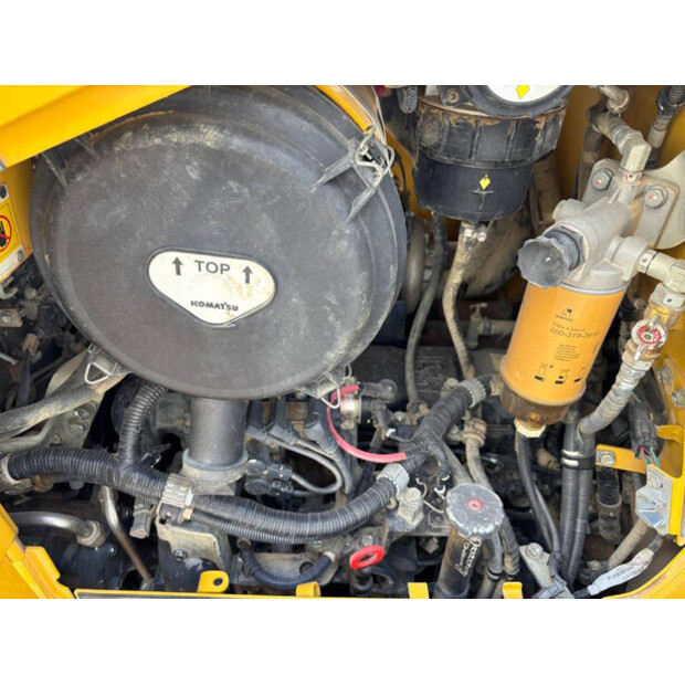 2018 كوماتسو D61EX-24-41708920