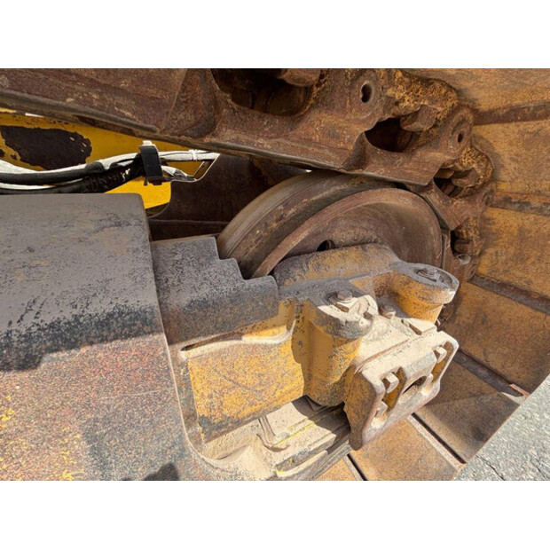 2018 كوماتسو D61EX-24-41708934